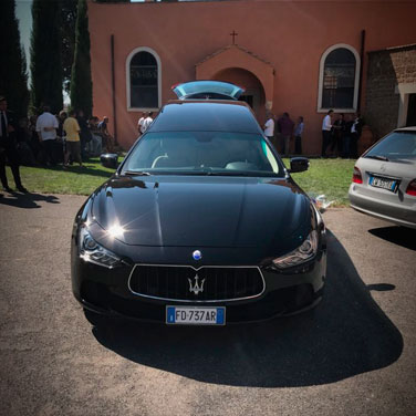 Maserati nero frontale